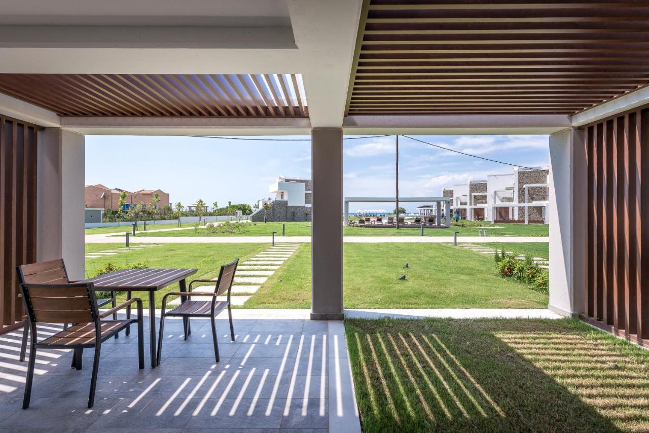 Double Suite with Limited Sea view and Garden View